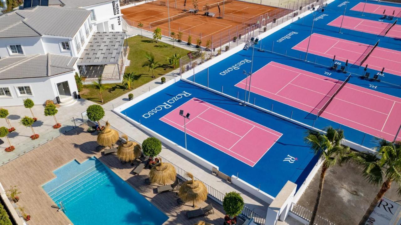 Residencia Deportiva Rozarossa Hotel Естепона Екстериор снимка